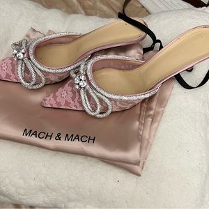 Mach & Mach heel’s